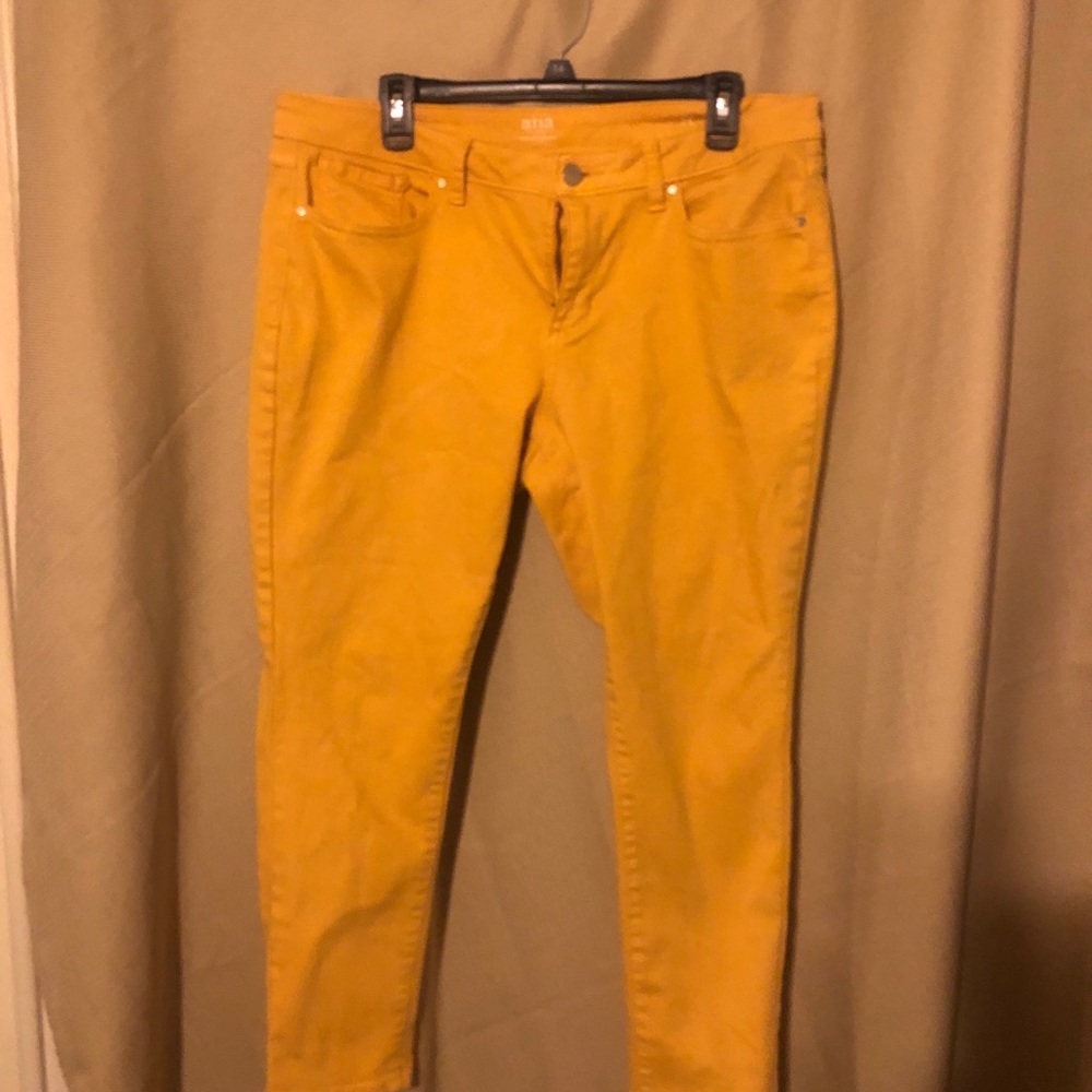 Mustard jeans